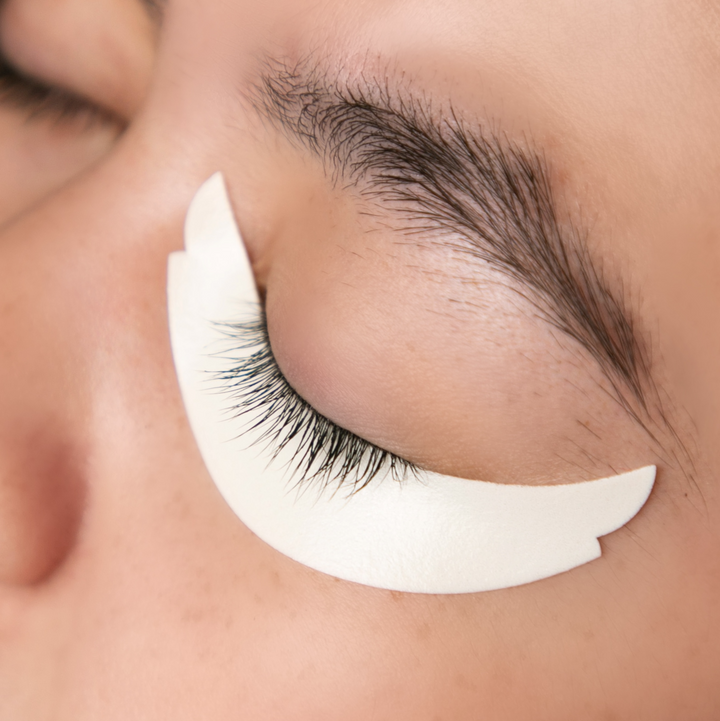 Foam Eyepads from Paris Lash Academy (side view of application) 