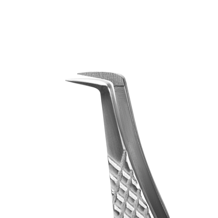Fiber tip lash tweezers from Paris Lash Academy: 90 Degree Boot, Regular 12cm (close up view of the tip)
